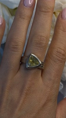 Art Deco 925 Sterling Silver Yellow Green Tourmaline Trillion Ring Size 9