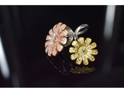 925 Sterling Silver CZ "Flowers" Ring Size 7.5