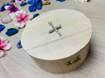925 Sterling Silver CZ Cross Pendant