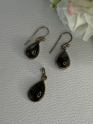 925 Sterling Silver Quartz Earrings & Pendant Set