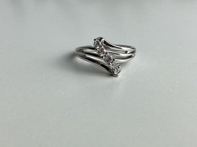 925 Sterling Silver White Topaz Ring Size 7