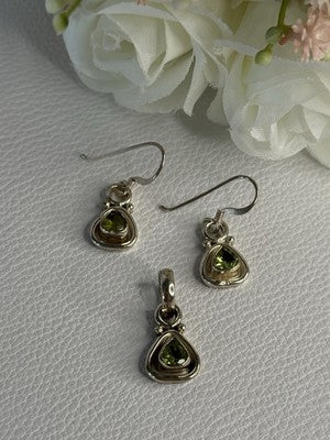 925 Sterling Silver Peridot Earrings & Pendant Set
