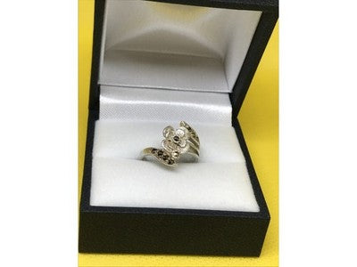 925 Sterling Silver Black Spinel "Flower" Ring Size 5