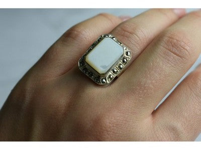 925 Sterling Silver Mother Of Pearl & Marcasites Ring Size 6.5