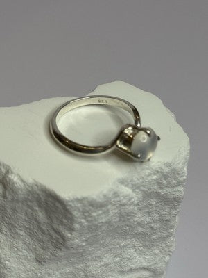 925 Sterling Silver Moonstone Ring Size 7.5