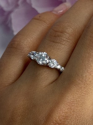 Shiny 925 Sterling Silver CZ Ring Size 7