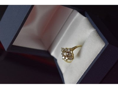 10K Yellow Gold White Sapphire Ring Size 5.5