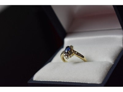 10K Yellow Gold Blue Sapphire & Diamonds Ring Size 5