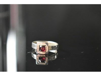 925 Sterling Silver Almandine Ring Size 6.5