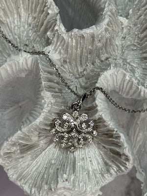 14K WHITE GOLD DIAMONDS NECKLACE LENGTH 17 INCH