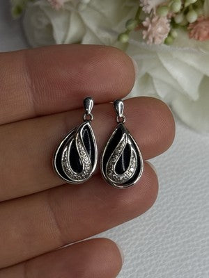 Elegant 925 Sterling Silver Black Onyx & Diamonds Earrings Length 0.80 Inch