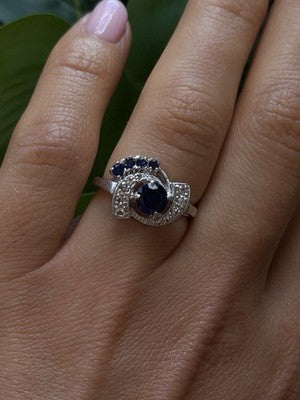 10K White Gold Blue & White Sapphire Cocktail Floral Ring Size 6.5