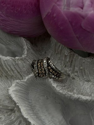 10K White Gold Chocolate Brown & White Diamonds Ring Size 7