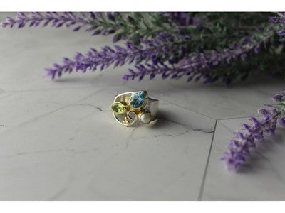 925 Sterling Silver Blue Spinel, Pearl & Peridot Ring Size 5.5