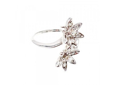 14K White Gold Diamonds "Flowers" Ring Size 5.5