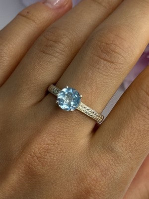 Beautiful 925 Sterling Silver Topaz Ring Size 10