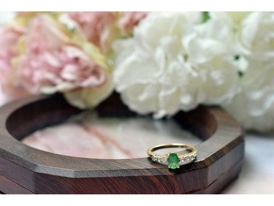 10K Yellow Gold Emerald & Colorless Spinel Ring Size 6.25