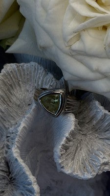 Art Deco 925 Sterling Silver Yellow Green Tourmaline Trillion Ring Size 9