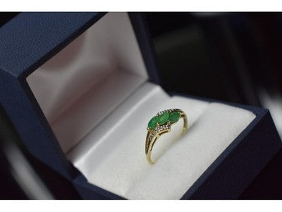 10K Yellow Gold Emerald & Diamonds Ring Size 6.75