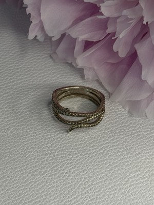 Classy 925 Sterling Silver Diamonds Ring Size 7