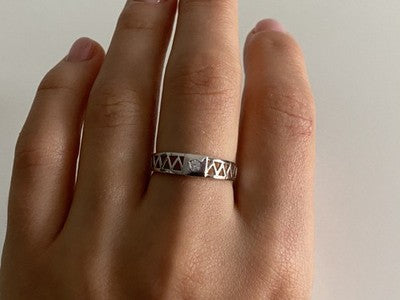 925 Sterling Silver CZ Band Ring Size 8