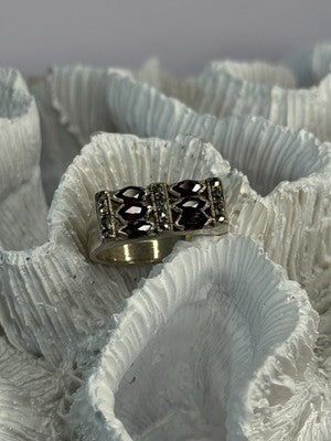 925 Sterling Silver Garnet & Marcasite Ring Size 9