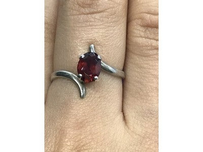 925 Sterling Silver Garnet Ring Size 8