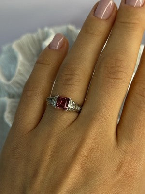 10K White Gold Spinel & Diamonds Ring Size 7
