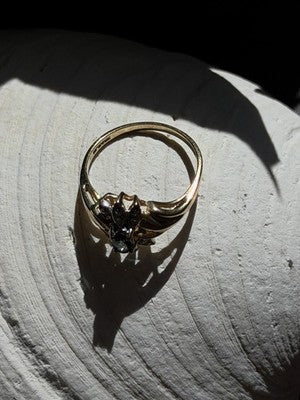 10K Yellow Gold Blue Sapphire & Diamond Beautiful Flower Ring Size 6