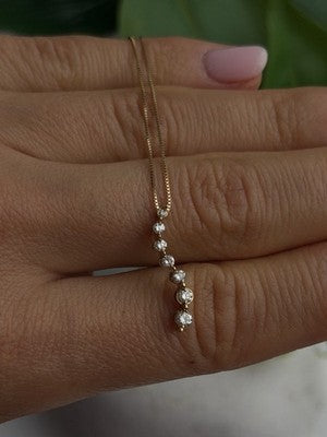 Elegant 14K Yellow Gold Diamond Necklace Length 18 inch