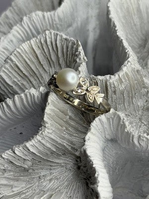 Lovely 925 Sterling Silver Pearl & Beryl Ring Size 10