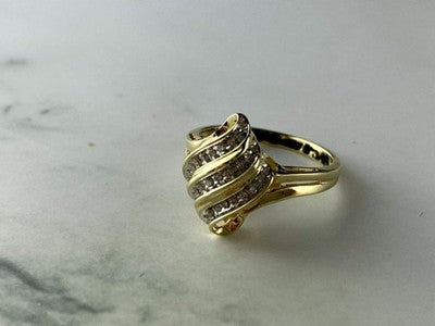 10K Yellow Gold Diamonds Ring Size 11.125