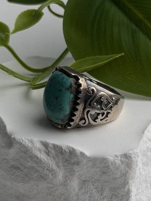 Artisan Style Vintage 925 Sterling Silver Turquoise Ring Size 5.5