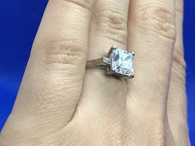 925 Sterling Silver CZ Ring Size 7