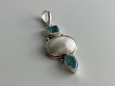 925 Sterling Silver Mother OF Pearl & Topaz Pendant