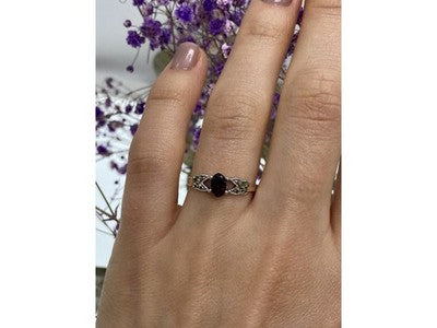 925 Sterling Silver Garnet & Marcasites Ring Size 7