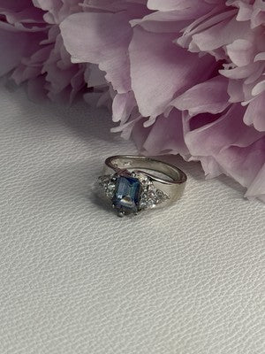 925 Sterling Silver CZ Ring Size 9