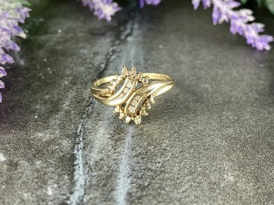 10K Yellow Gold Diamonds Ring Size 7.5