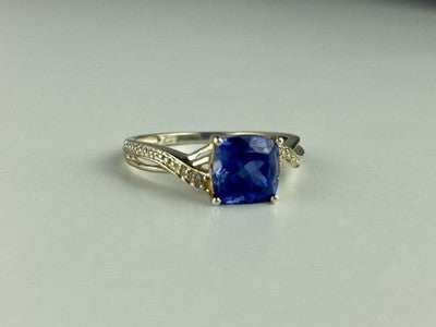 925 Sterling Silver Iolite & CZ Ring Size 6.75