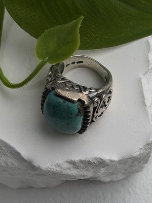 Artisan Style Vintage 925 Sterling Silver Turquoise Ring Size 5.5