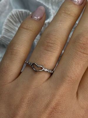 925 Sterling Silver CZ Heart Ring Size 8