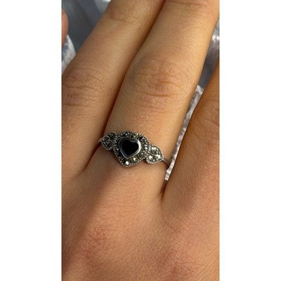 925 Sterling Silver Onyx & Marcasite Heart Ring Size 8