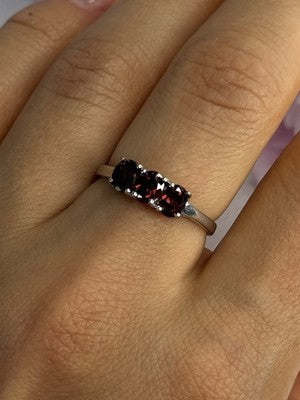 925 Sterling Silver Garnet Ring Size 8