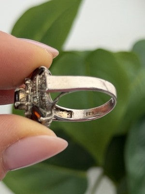 925 Sterling Silver Garnet & Marcasite Ring Size 6.5