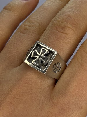Vintage 925 Sterling Silver "Cross" Ring Size  10.5