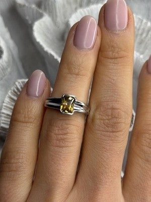 Elegant 925 Sterling Silver Citrine Ring Size 5