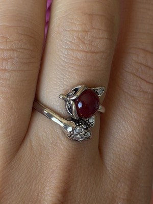 925 Sterling Silver Fox & Snake Red Glass Cabochon Ring Size 9 Sizable