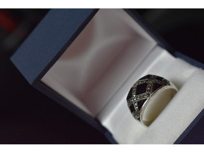 925 Sterling Silver Black Nephrite & Marcasites Ring Size 8