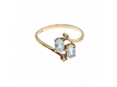 10K Yellow Gold Aquamarine & Diamonds Ring Size 5.5