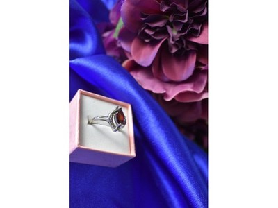 925 Sterling Silver Garnet Ring Size 6.5